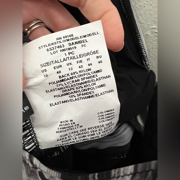 Miraclesuit Warp Speed Sanibel One-Piece
Swimsuit Size 10 New - Picture 10 of 12